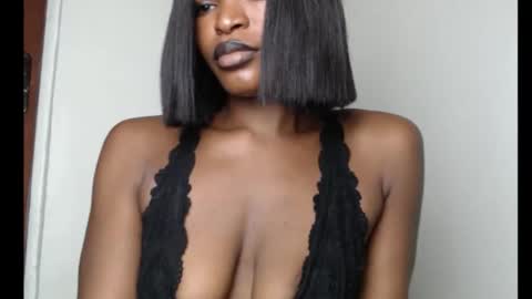 sweetxxboobsx online show from 17, 10, 2025