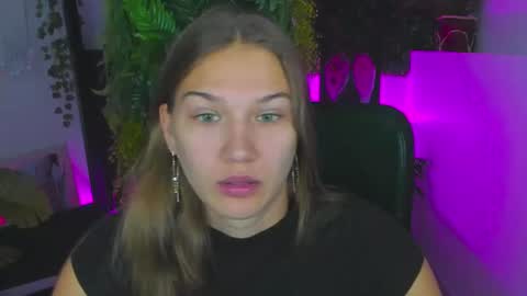 Snapshot of sweety_emilya chatting on 21, 7, 2026 Emily online show from 21, 7, 2026