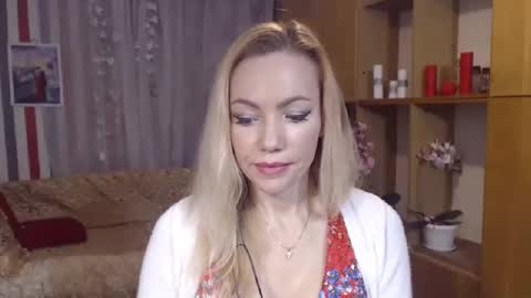 Snapshot of sweety_friend chatting on 12, 12, 2024 Sweety friend online show from 12, 12, 2024