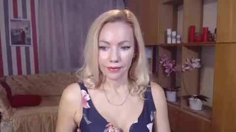 Snapshot of sweety_friend chatting on 2, 11, 2025 Sweety friend online show from 2, 11, 2025