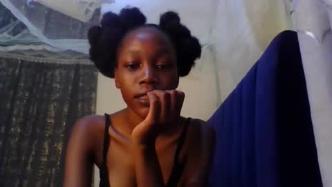 Snapshot of sweety_melanin chatting on 8, 5, 2026 Vickky online show from 8, 5, 2026