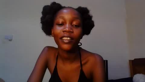 Snapshot of sweety_melanin chatting on 9, 5, 2026 Vickky online show from 9, 5, 2026