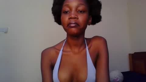 Snapshot of sweety_melanin chatting on 9, 5, 2026 Vickky online show from 9, 5, 2026