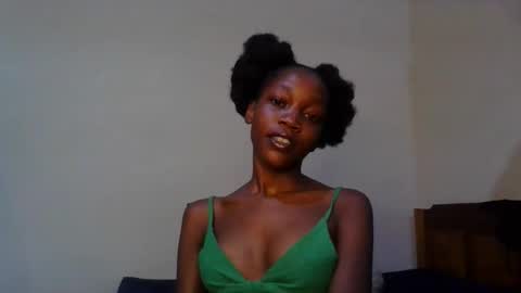 Snapshot of sweety_melanin chatting on 10, 5, 2026 Vickky online show from 10, 5, 2026