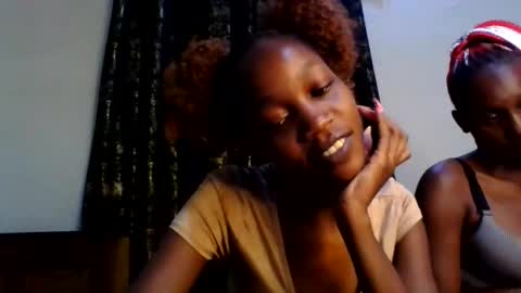 Snapshot of sweety_melanin chatting on 21, 5, 2026 Vickky online show from 21, 5, 2026