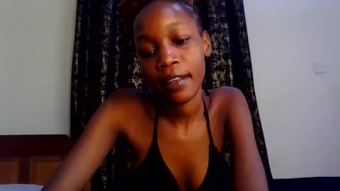 Snapshot of sweety_melanin chatting on 26, 5, 2026 Vickky online show from 26, 5, 2026