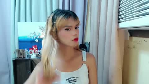 Snapshot of sweetytrannygirlxx chatting on 10, 12, 2024 Megan online show from 10, 12, 2024