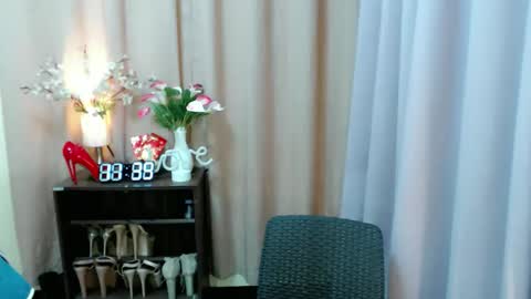 Snapshot of sweetytrannygirlxx chatting on 23, 10, 2025 Megan online show from 23, 10, 2025