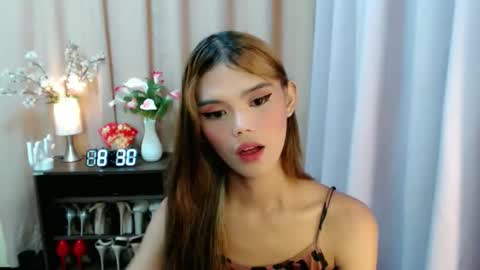 Snapshot of sweetytrannygirlxx chatting on 24, 10, 2025 Megan online show from 24, 10, 2025