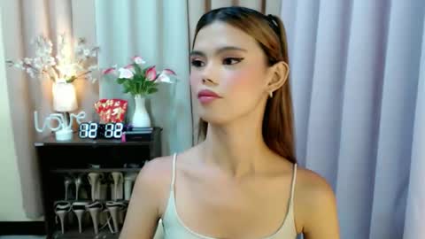 Snapshot of sweetytrannygirlxx chatting on 20, 11, 2025 Megan online show from 20, 11, 2025