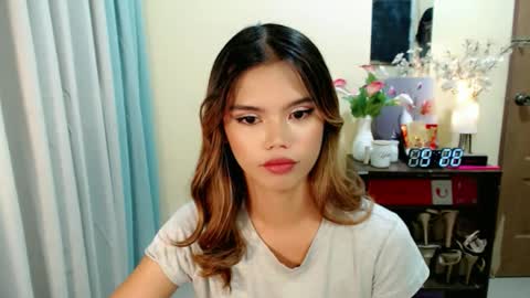 Snapshot of sweetytrannygirlxx chatting on 14, 5, 2026 Megan online show from 14, 5, 2026