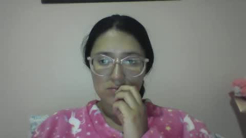 sweetyypeach online show from 11, 3, 2025