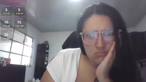 sweetyypeach online show from 24, 10, 2025