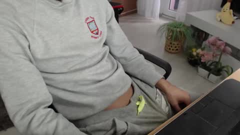 Snapshot of swetlittleboy4u chatting on 2, 10, 2025 SwetLittleBoy4u online show from 2, 10, 2025
