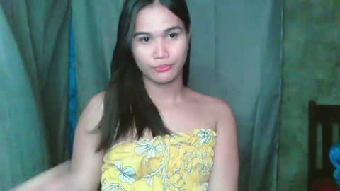 Snapshot of swettie_rhea chatting on 23, 4, 2026 Rhea online show from 23, 4, 2026