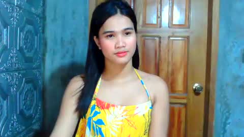 Snapshot of swettie_rhea chatting on 23, 6, 2026 Rhea online show from 23, 6, 2026