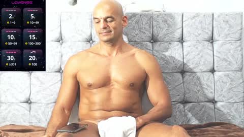 Snapshot of swimmer_summer chatting on 17, 12, 2024 ------- Hi Im Willy follow me do not forget to put the thumb up online show from 17, 12, 2024