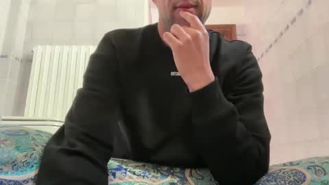 Snapshot of swissix chatting on 17, 10, 2025 Rocco online show from 17, 10, 2025