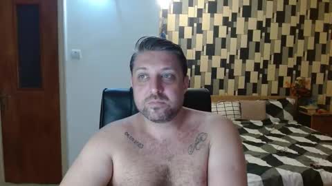 Snapshot of switchdomcouplee chatting on 14, 10, 2025 Johnny and Annabelle online show from 14, 10, 2025