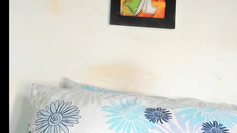 Snapshot of swtt_lilly chatting on 4, 1, 2025 Lilly online show from 4, 1, 2025