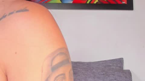 Snapshot of swtt_lilly chatting on 20, 10, 2025 Lilly online show from 20, 10, 2025