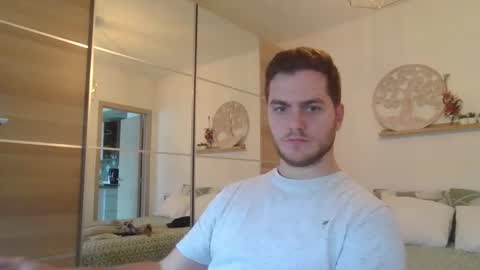 syl092 online show from 9, 12, 2024