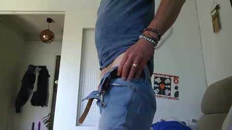 Snapshot of sylvauvert70 chatting on 27, 4, 2026 sylvauvert70 online show from 27, 4, 2026