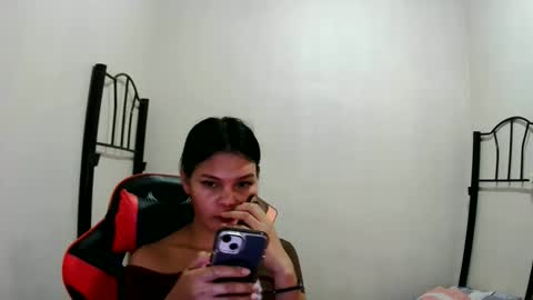 Snapshot of sylviafoxxx chatting on 19, 5, 2026 sylviafoxxx online show from 19, 5, 2026