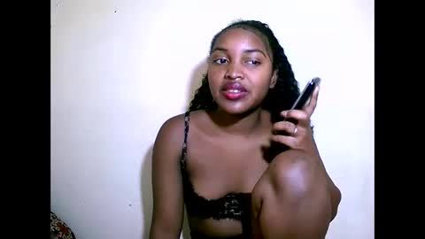 Snapshot of sylviasexy27 chatting on 3, 12, 2024 sylviasexy27 online show from 3, 12, 2024