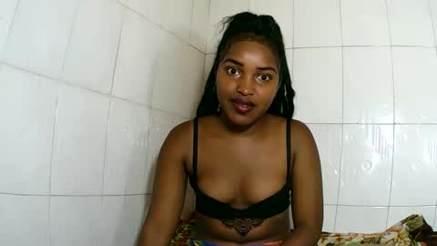 Snapshot of sylviasexy27 chatting on 21, 2, 2025 sylviasexy27 online show from 21, 2, 2025