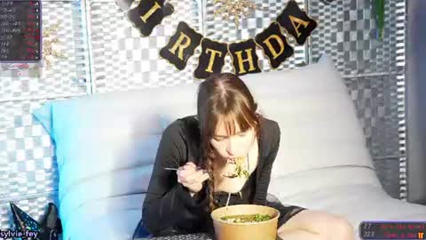 Snapshot of sylvie_fey chatting on 1, 8, 2026 Sylvie online show from 1, 8, 2026