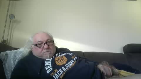 Snapshot of synek65 chatting on 3, 1, 2025 synek65 online show from 3, 1, 2025