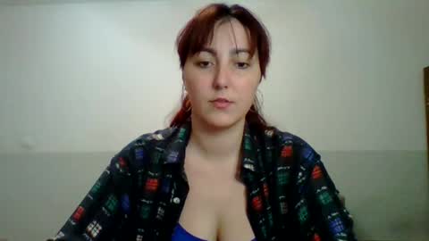 Snapshot of syssipisi chatting on 17, 9, 2025 Sarah online show from 17, 9, 2025