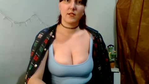 Snapshot of syssipisi chatting on 2, 10, 2025 Sarah online show from 2, 10, 2025