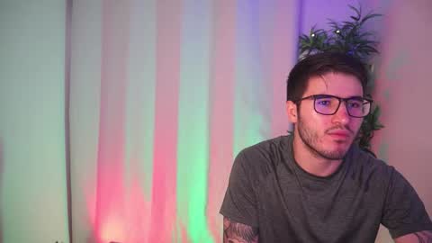 t0ny_wylie online show from 24, 2, 2026