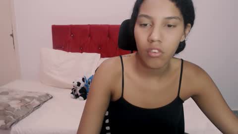 Tainara online show from 13, 10, 2025