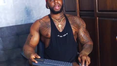 Tairon Tucke online show from 3, 12, 2024