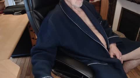 Snapshot of taisabaki54 chatting on 4, 4, 2026 taisabaki54 online show from 4, 4, 2026
