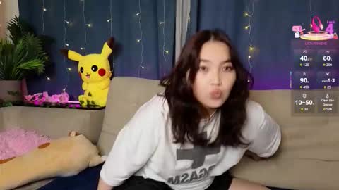 Snapshot of taitcurington chatting on 12, 11, 2025 Soo Ying online show from 12, 11, 2025