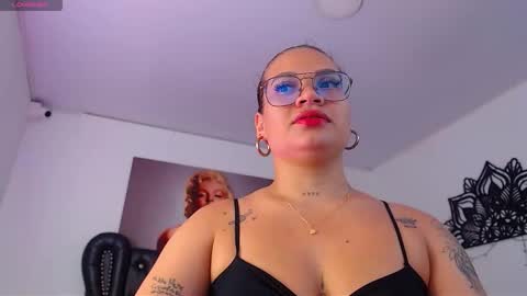 Snapshot of taliana36 chatting on 17, 10, 2025 taliana36 online show from 17, 10, 2025
