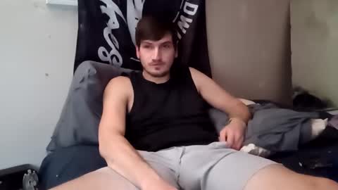 tallerandhandsomer online show from 14, 12, 2025