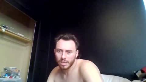 tallhungcloudyy online show from 3, 6, 2026