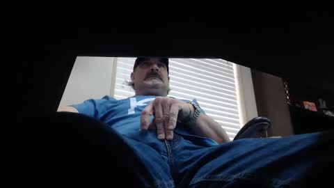 Snapshot of talltexxxan chatting on 4, 2, 2025 talltexxxan online show from 4, 2, 2025