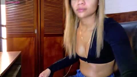    online show from 28, 10, 2025