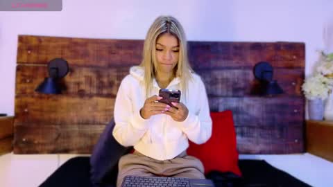    online show from 14, 4, 2026