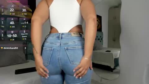 Snapshot of tamaraa_lov chatting on 10, 10, 2025 tamaraa online show from 10, 10, 2025
