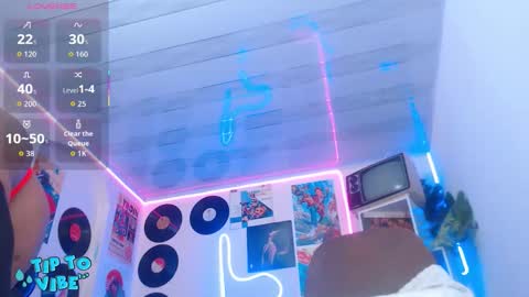 Snapshot of tamarafoxy_ chatting on 20, 9, 2025 Tamara online show from 20, 9, 2025