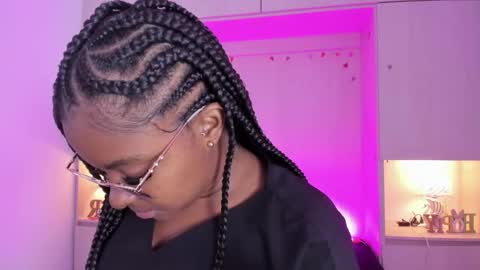 Snapshot of tamarazaki chatting on 20, 12, 2025 Tami online show from 20, 12, 2025