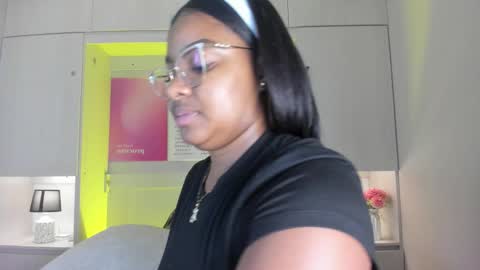 Snapshot of tamarazaki chatting on 7, 2, 2026 Tami online show from 7, 2, 2026