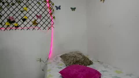 Snapshot of tamidesire chatting on 14, 4, 2026 TamiDesire online show from 14, 4, 2026